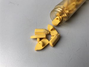 Knap - gul blyant og sød